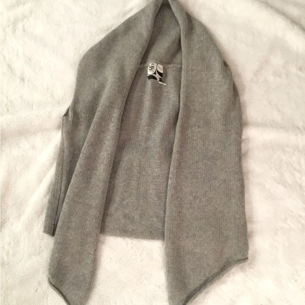 Henri bendel sweater Women’s medium